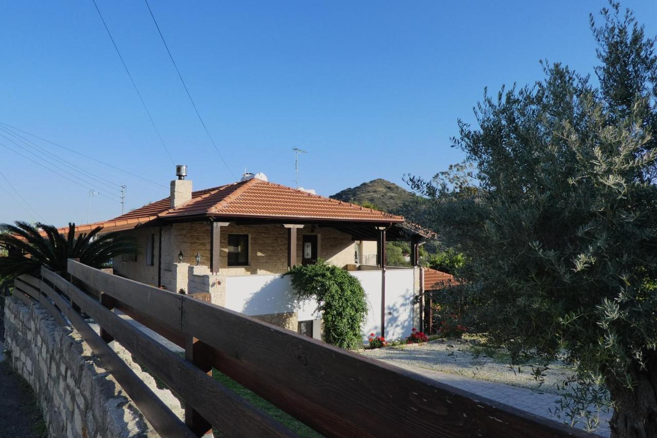 Lola'S Cottage & Garden Kalokhorio Buitenkant foto